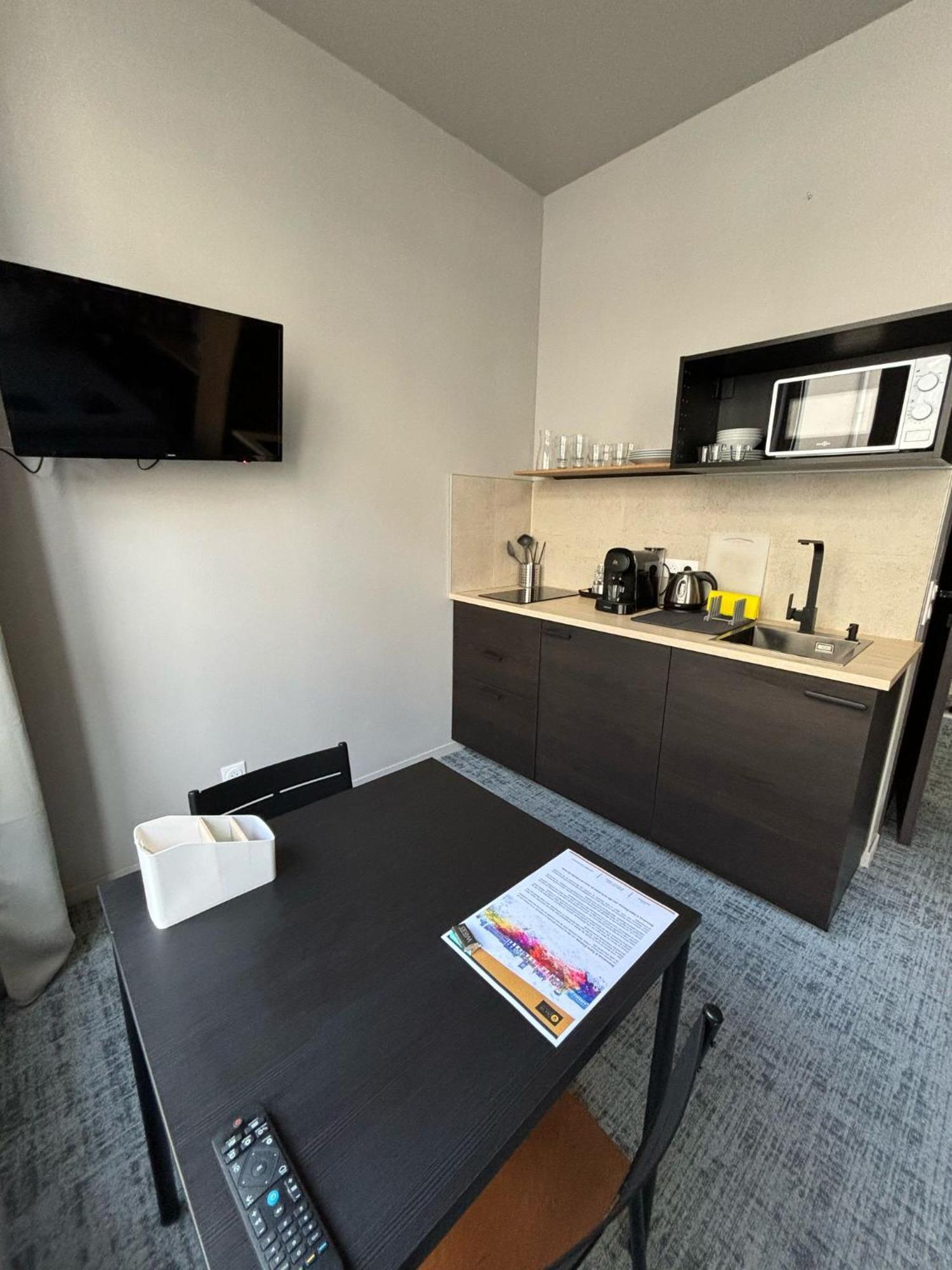 Apartmán Le 12 Wifi Cosy Parking Gratuit Saint-Etienne  Exteriér fotografie